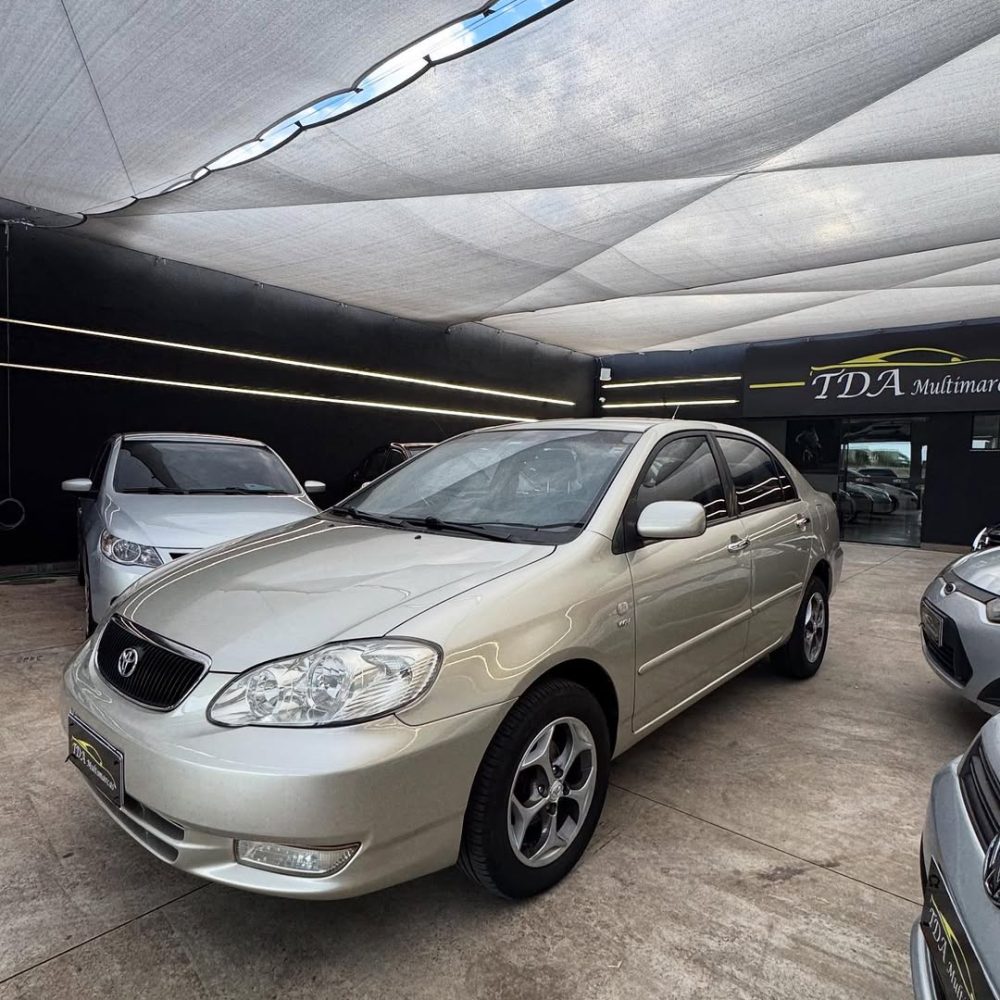 🚗 Corolla SEG 2004 AutomáticoBanco de couro, 4 pneus Michelin e muito, muito bem conservado! 😍 (2)