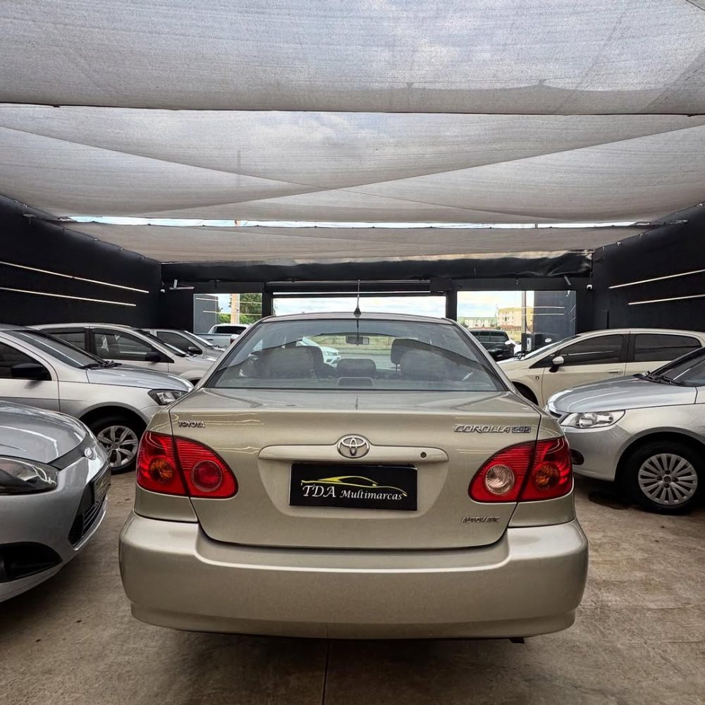 🚗 Corolla SEG 2004 AutomáticoBanco de couro, 4 pneus Michelin e muito, muito bem conservado! 😍 (4)