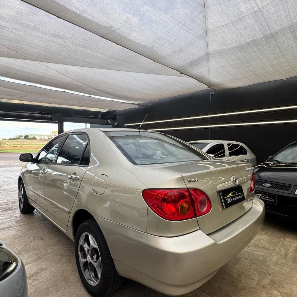 🚗 Corolla SEG 2004 AutomáticoBanco de couro, 4 pneus Michelin e muito, muito bem conservado! 😍 (5)