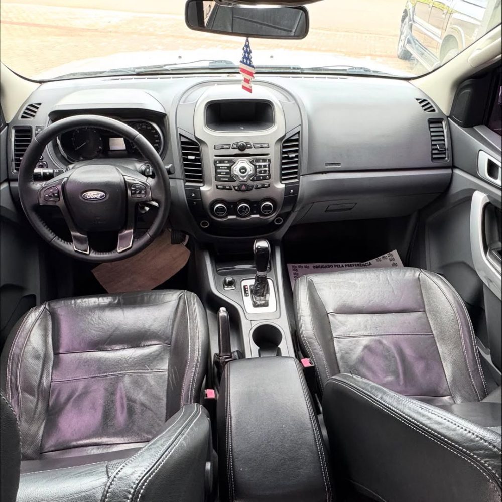 🚙 Ranger Limited 3.2 4x4Automática, completa e bruta do jeito que a gente gosta 💪💰 R$ 95.900Q (8)